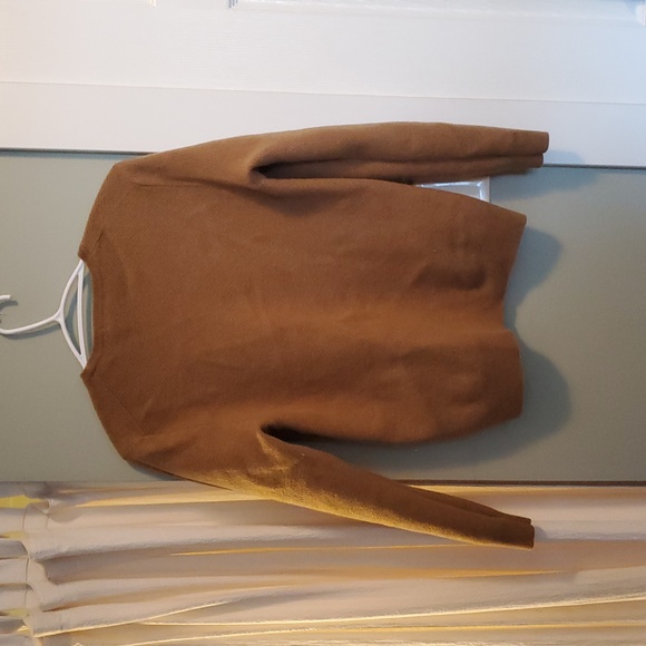 Ladies Wool Sweater - Picture 2 of 4